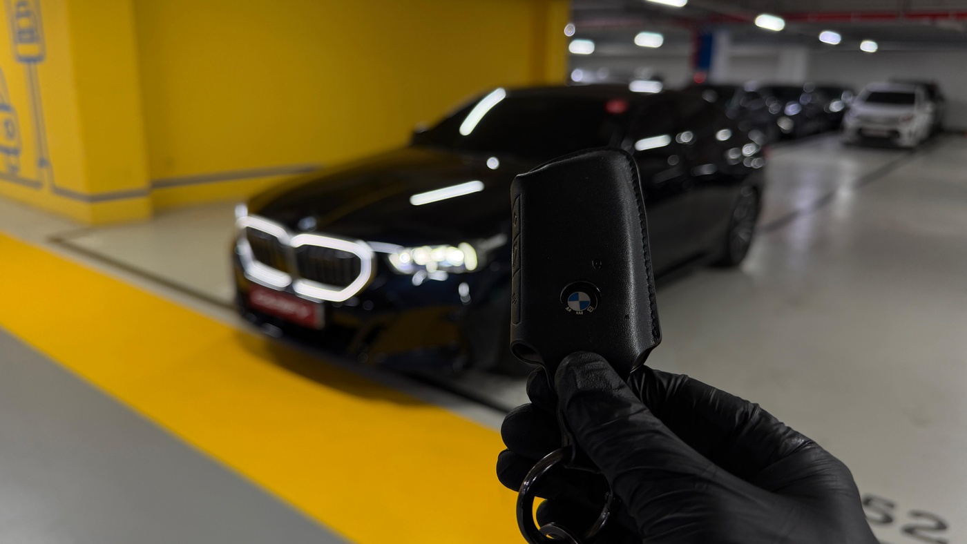 BMW-520i