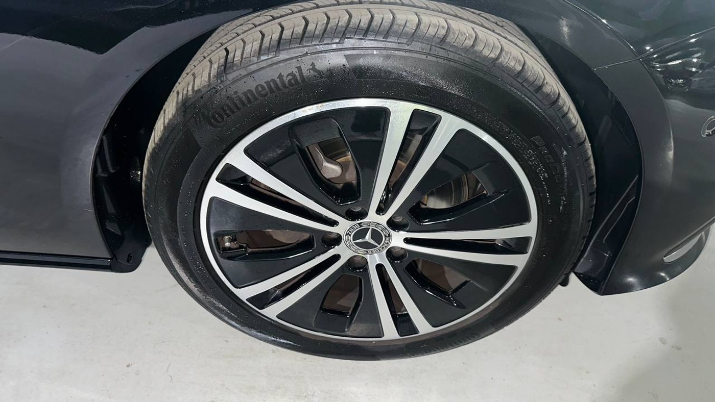 Mercedes-Benz-E250