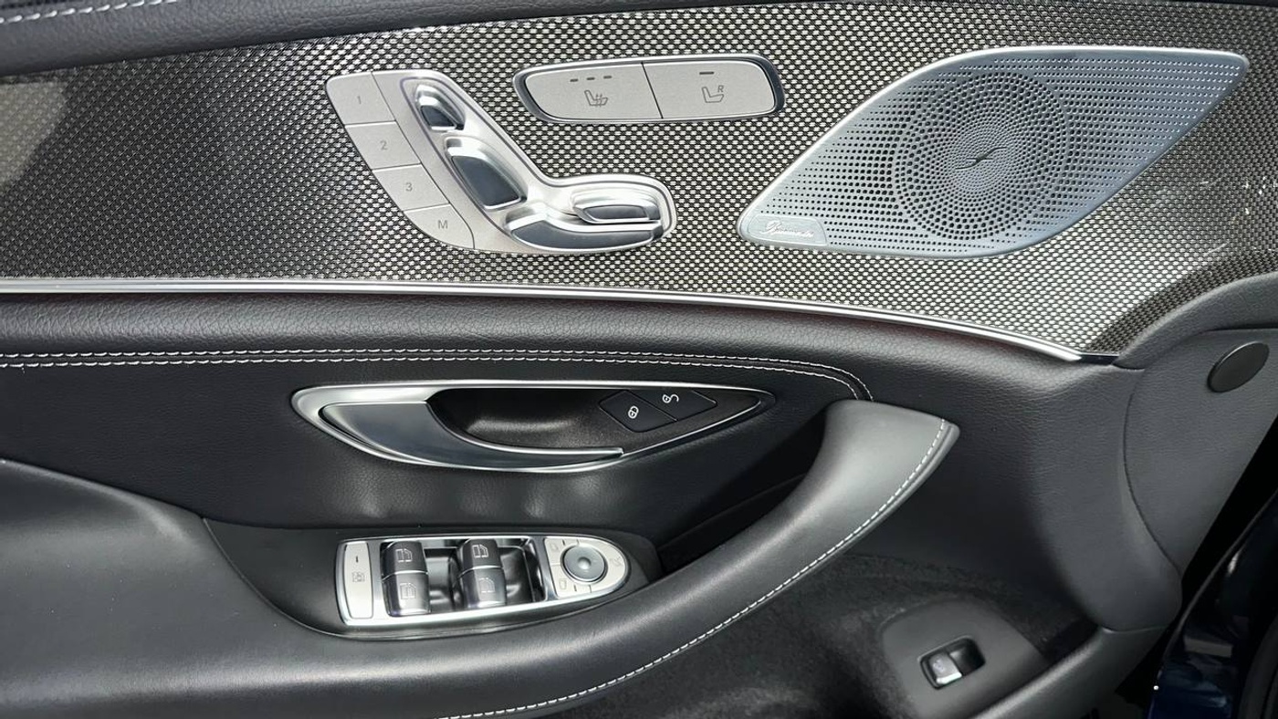 Mercedes-Benz-CLS300d