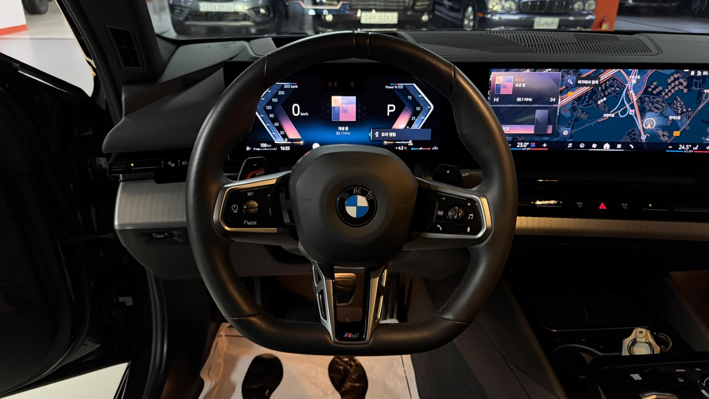 BMW-520i
