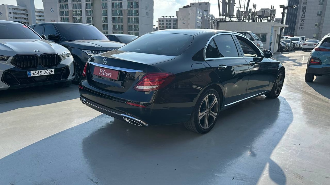 메르세데스-벤츠-E300