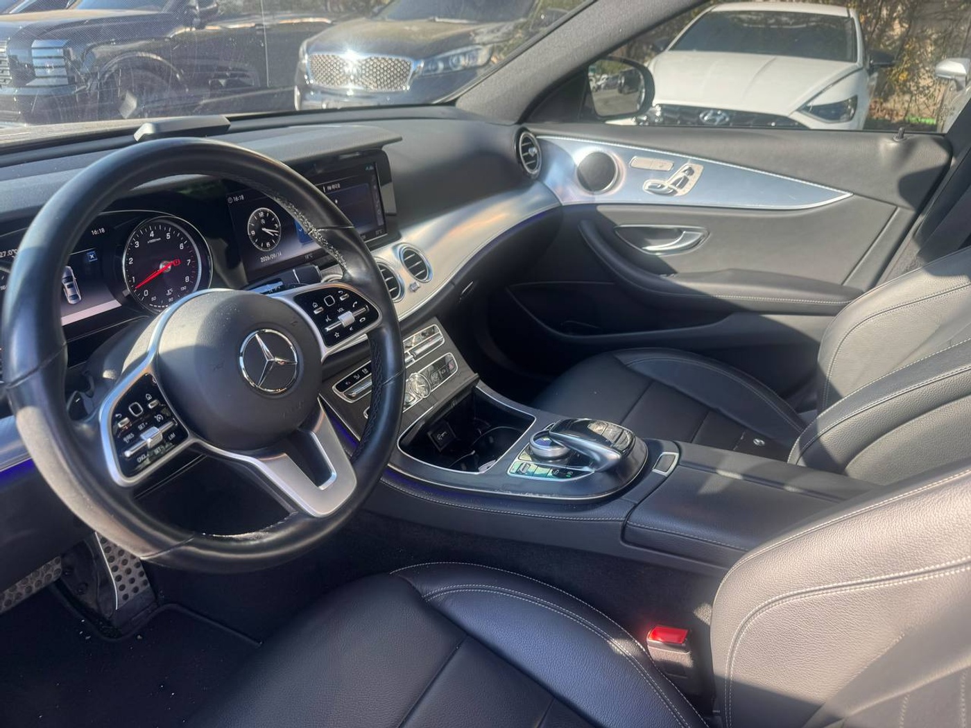 Mercedes-Benz-E250