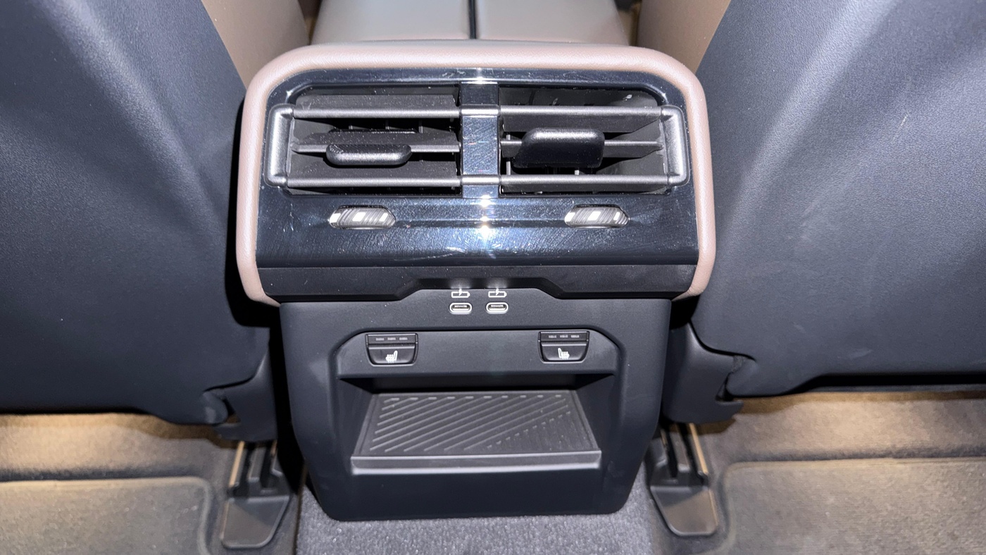 BMW-520i