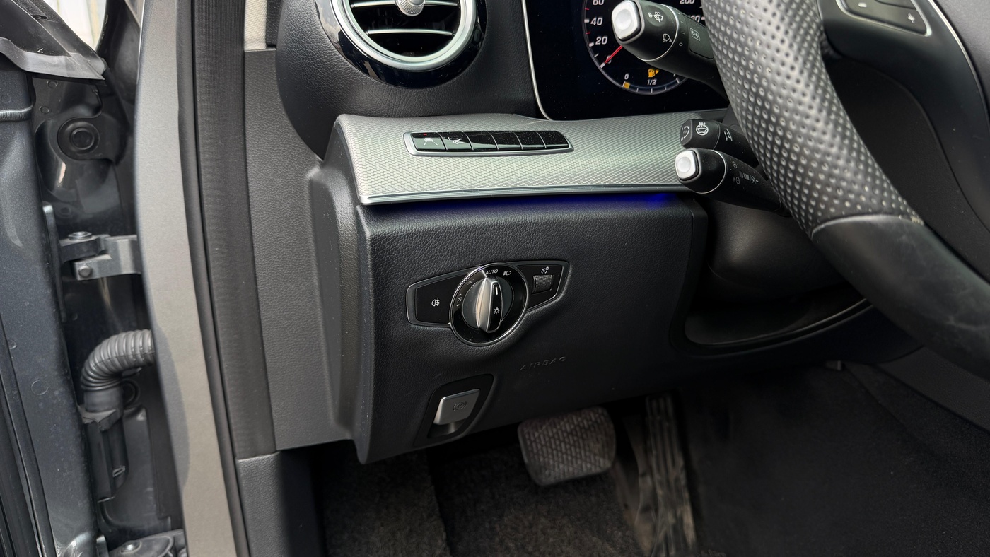 Mercedes-Benz-E300