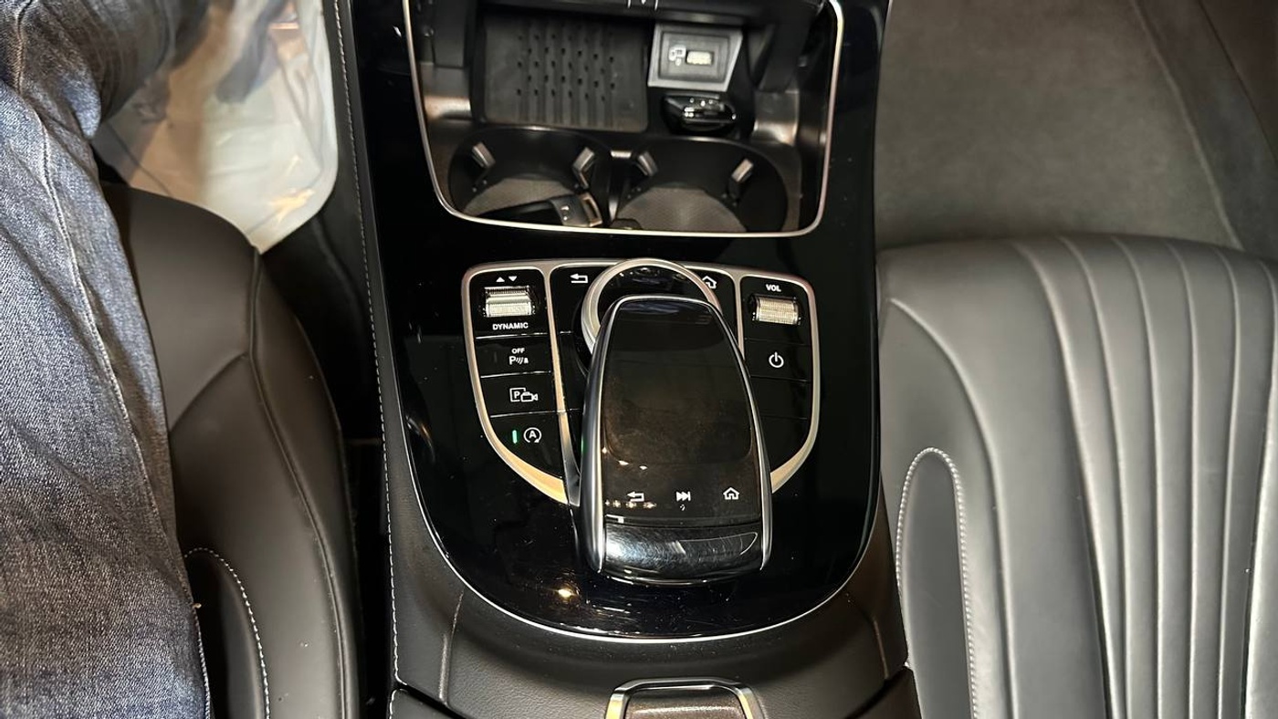 Mercedes-Benz-CLS300d
