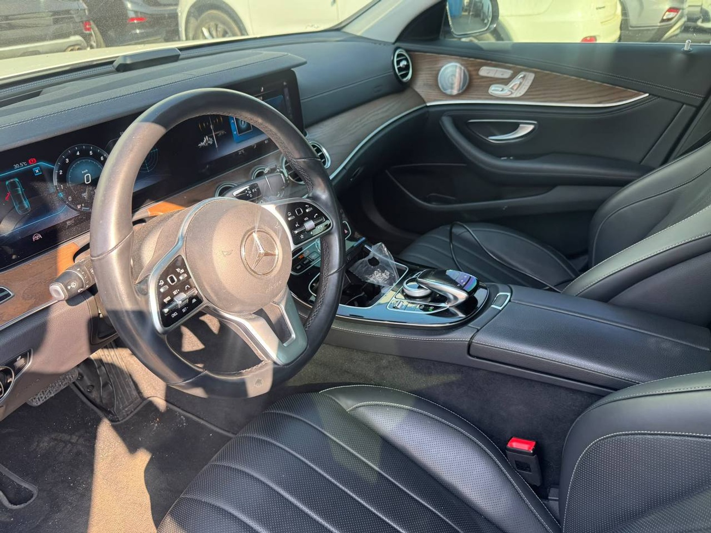 Mercedes-Benz-E300