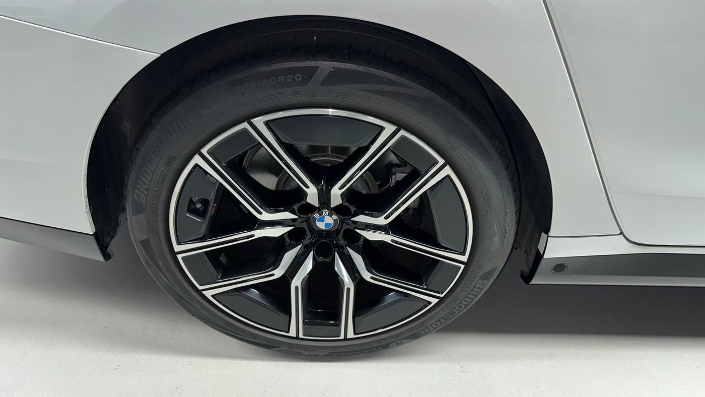 BMW-740i M 스포츠