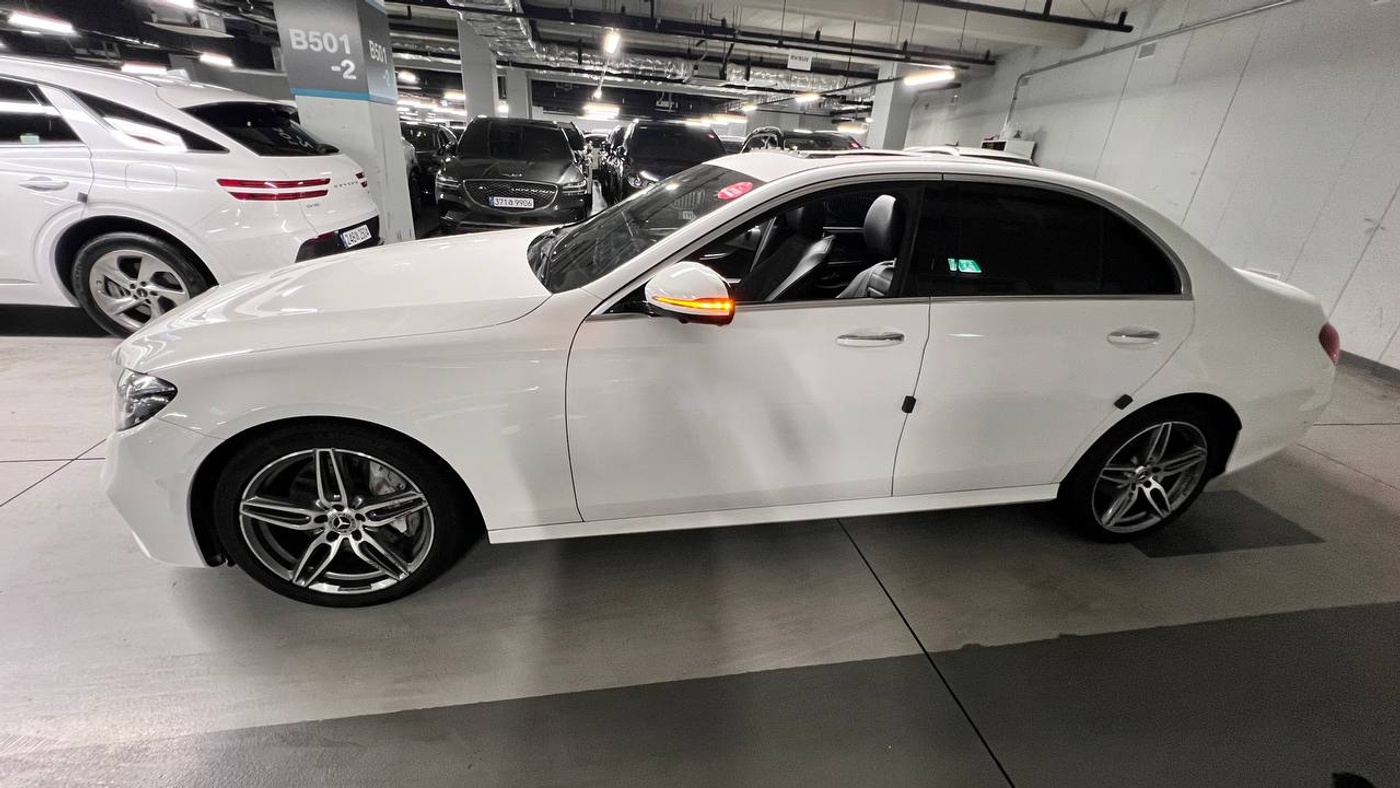 Mercedes-Benz-E300