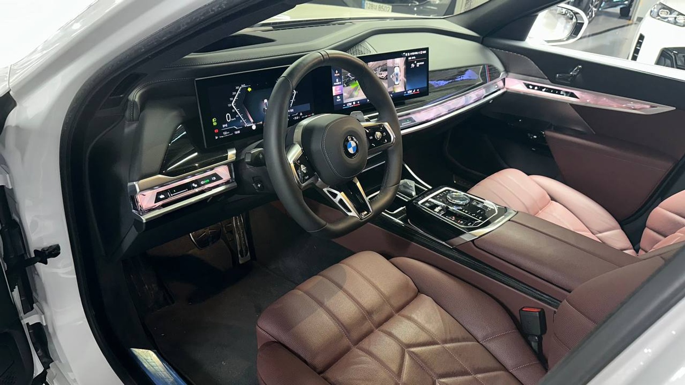 BMW-740i M 스포츠
