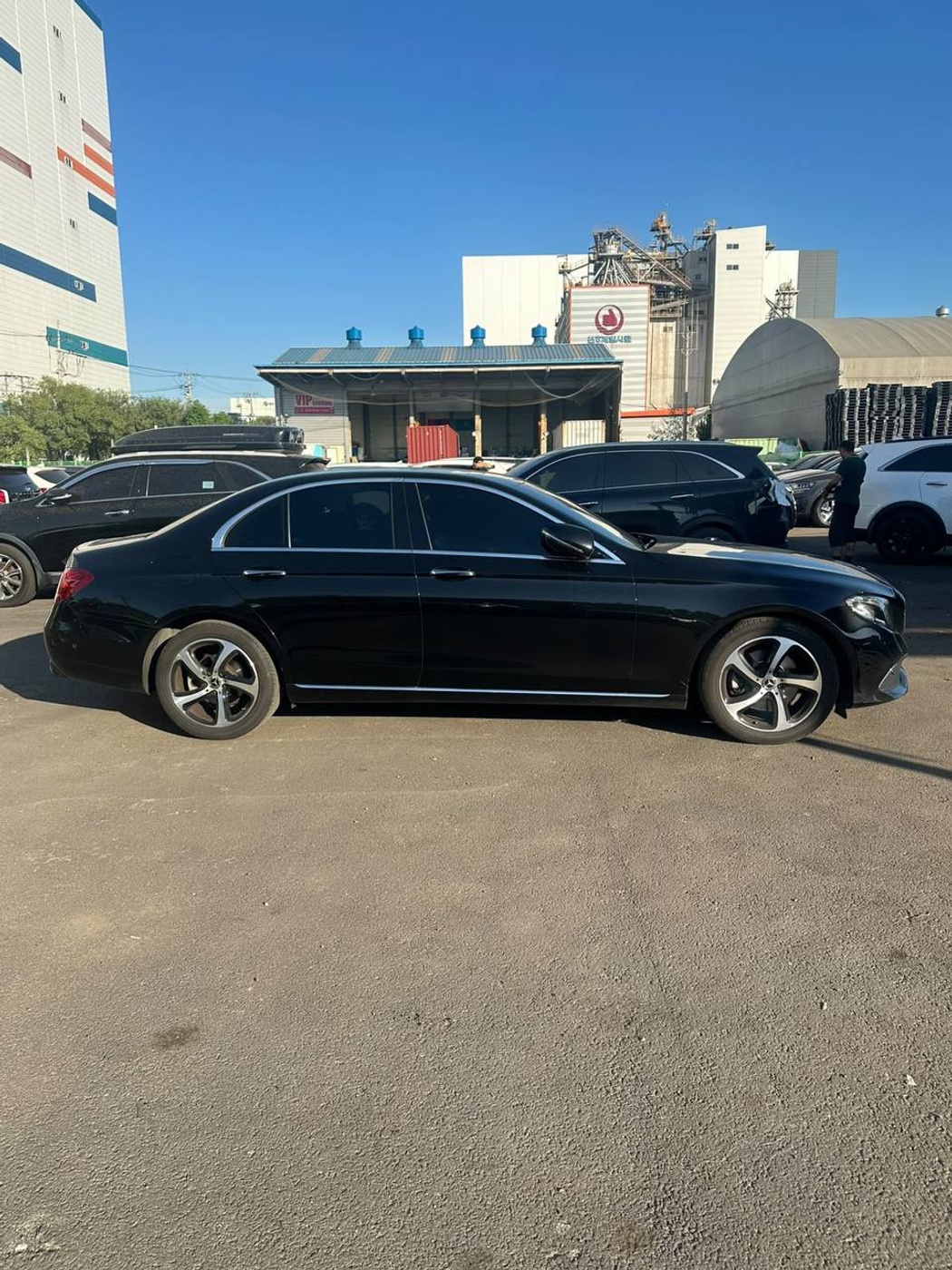 Mercedes-Benz-E250