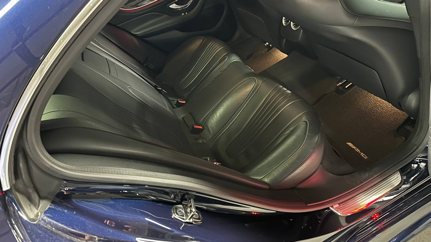Mercedes-Benz-CLS300d