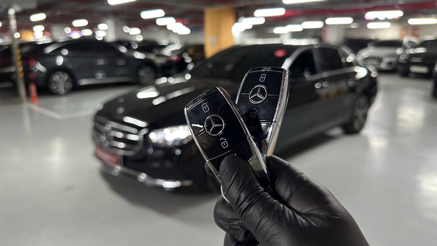 Mercedes-Benz-E250