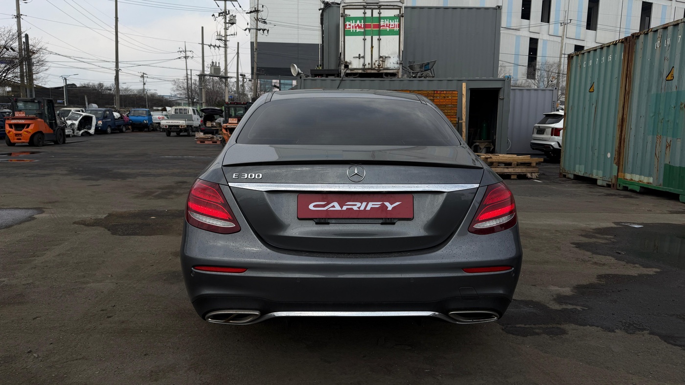 Mercedes-Benz-E300