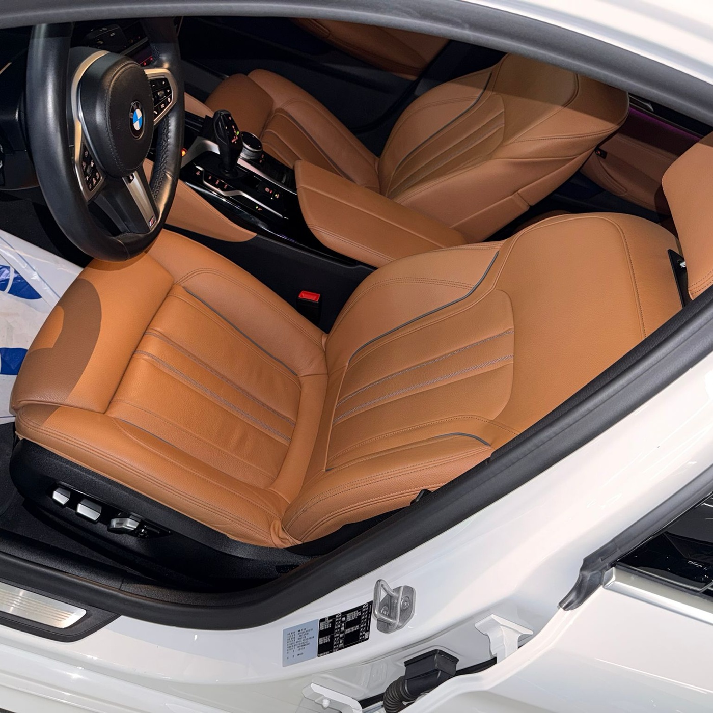BMW-520i