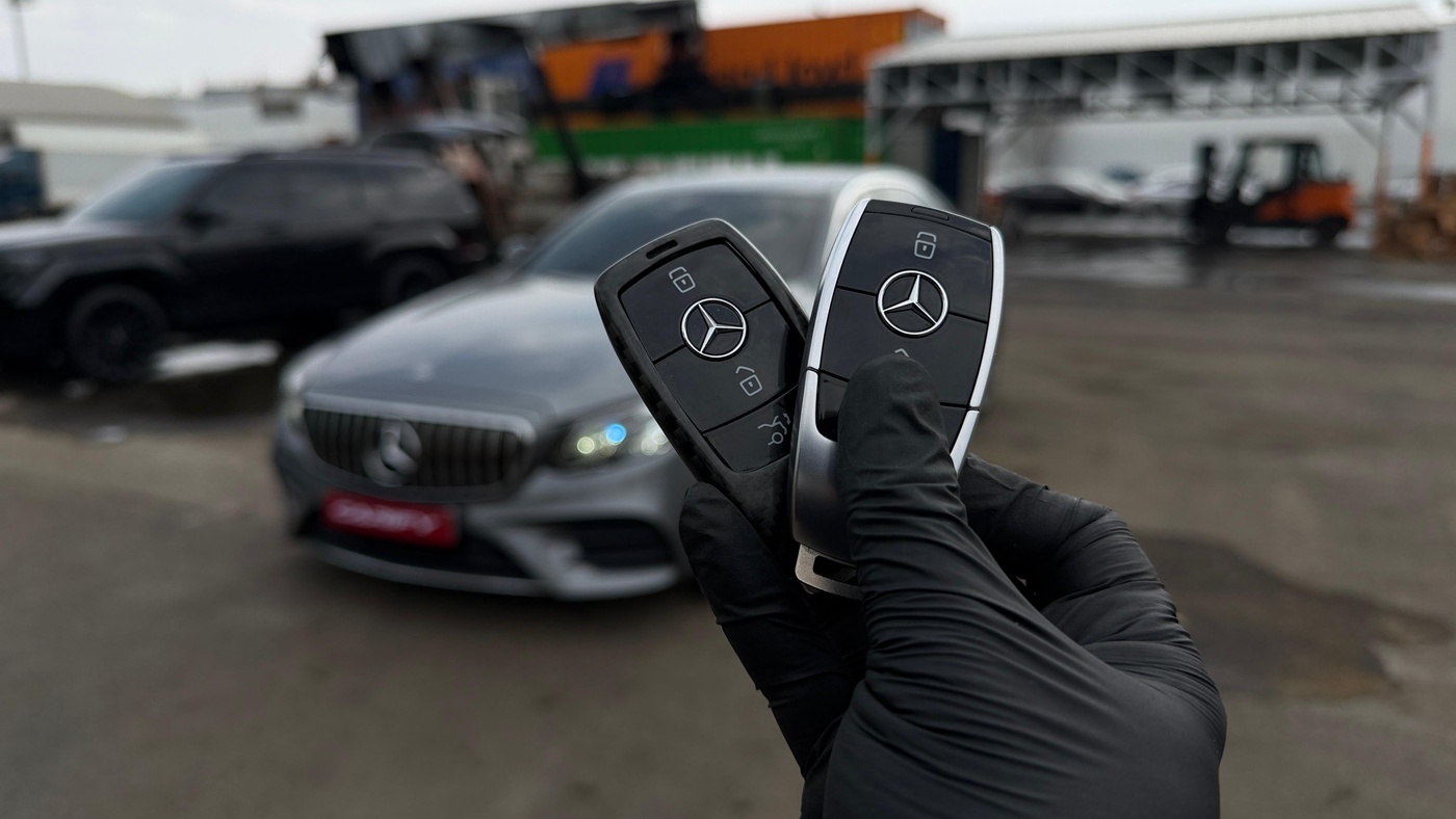 Mercedes-Benz-E300