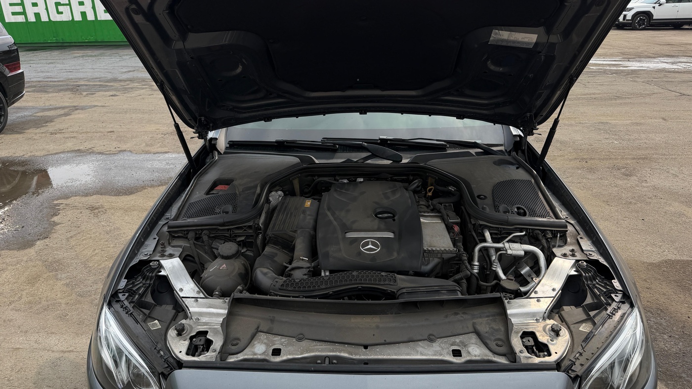 Mercedes-Benz-E300