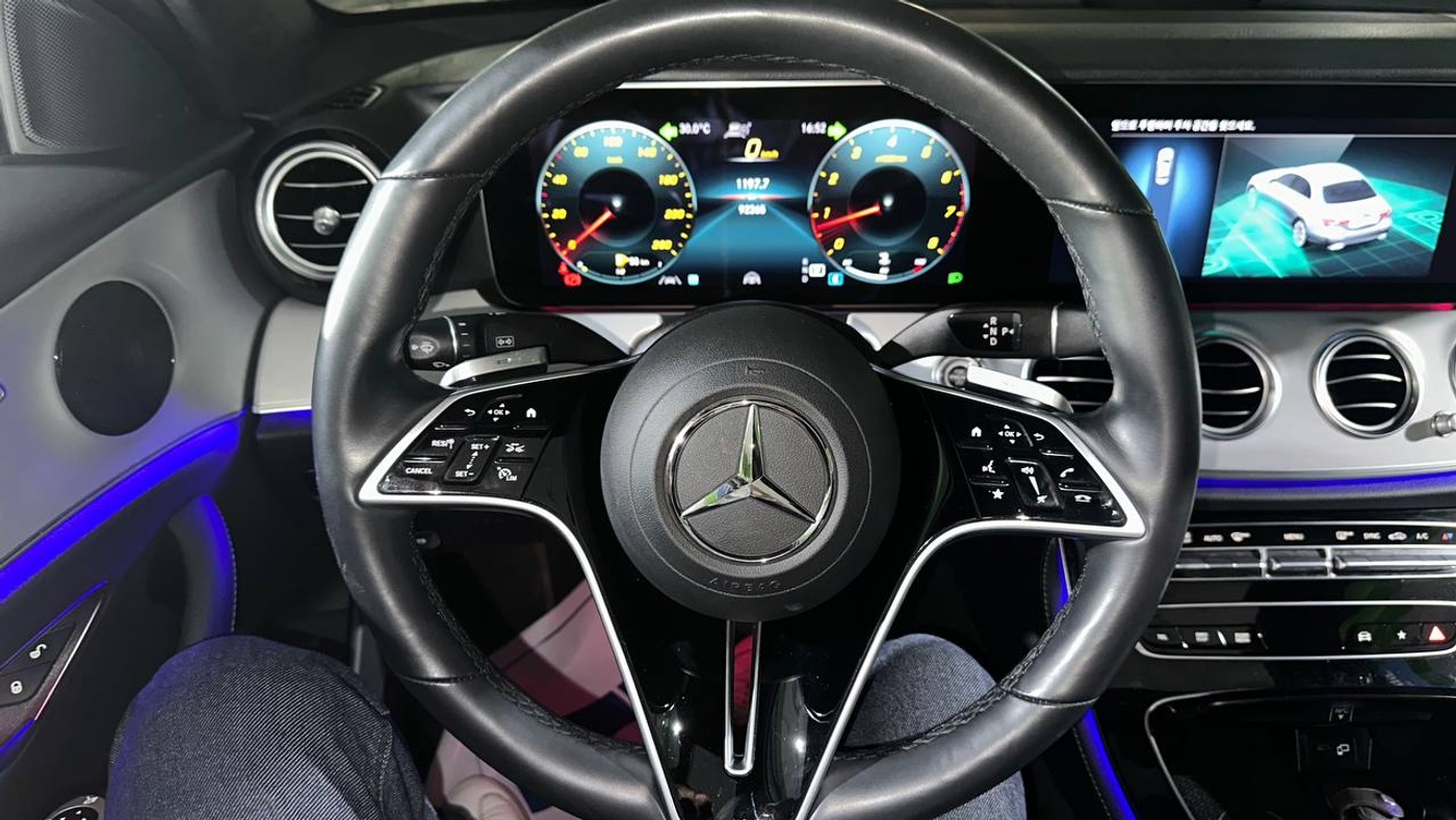 Mercedes-Benz-E250