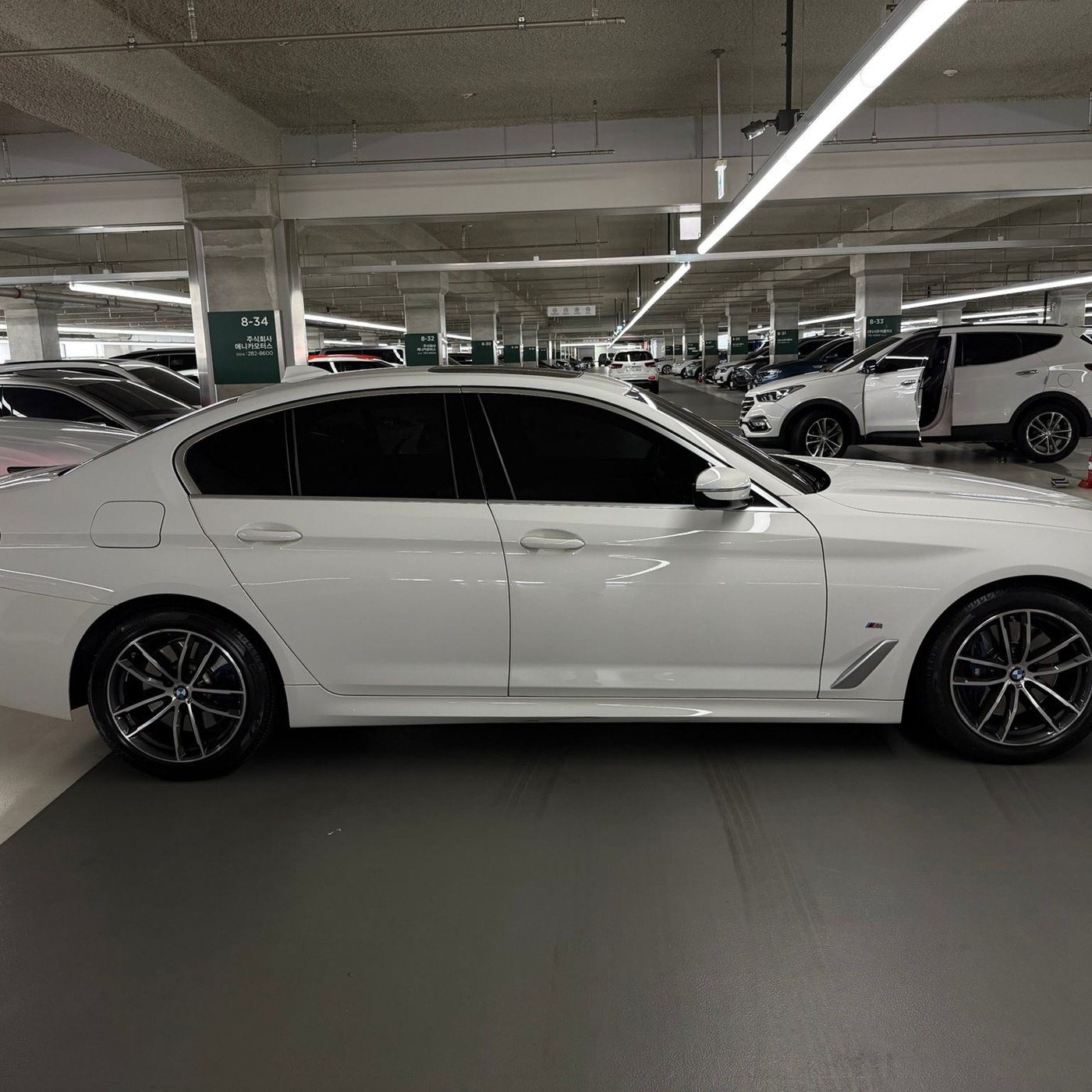 BMW-520i