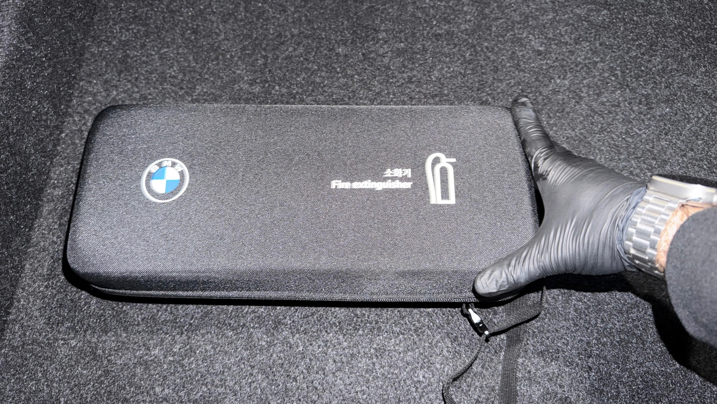 BMW-520i