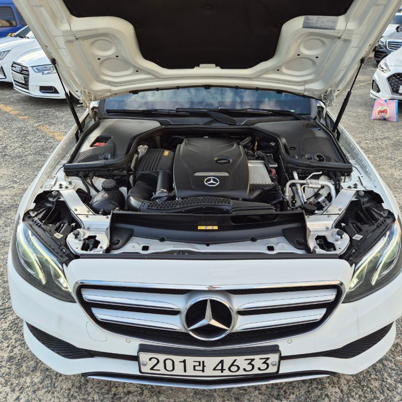 Mercedes-Benz-E200