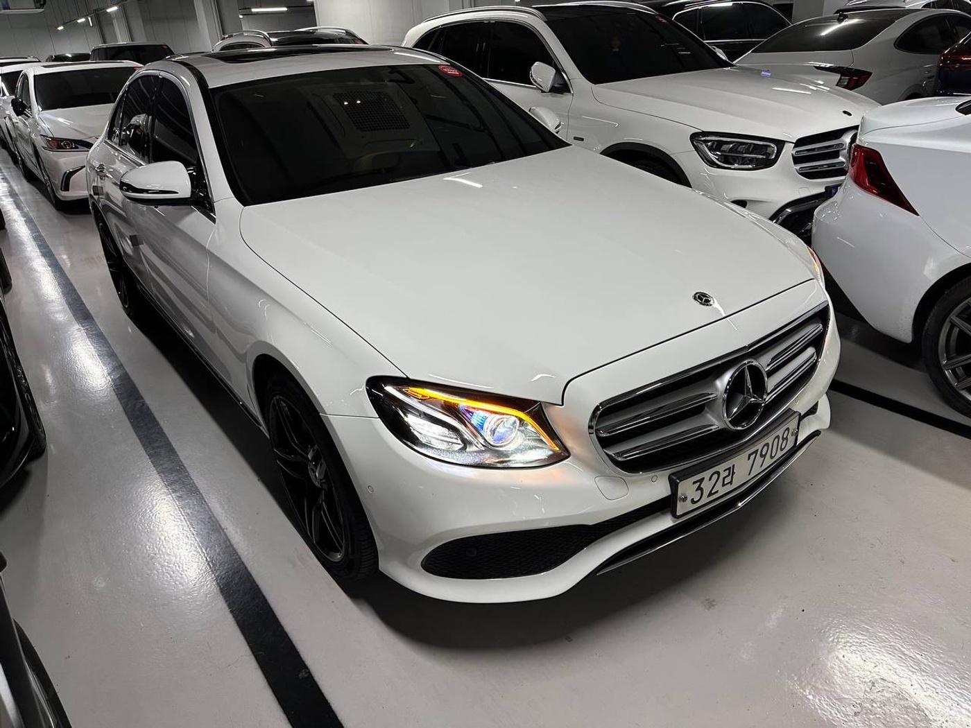 Mercedes-Benz-E220d