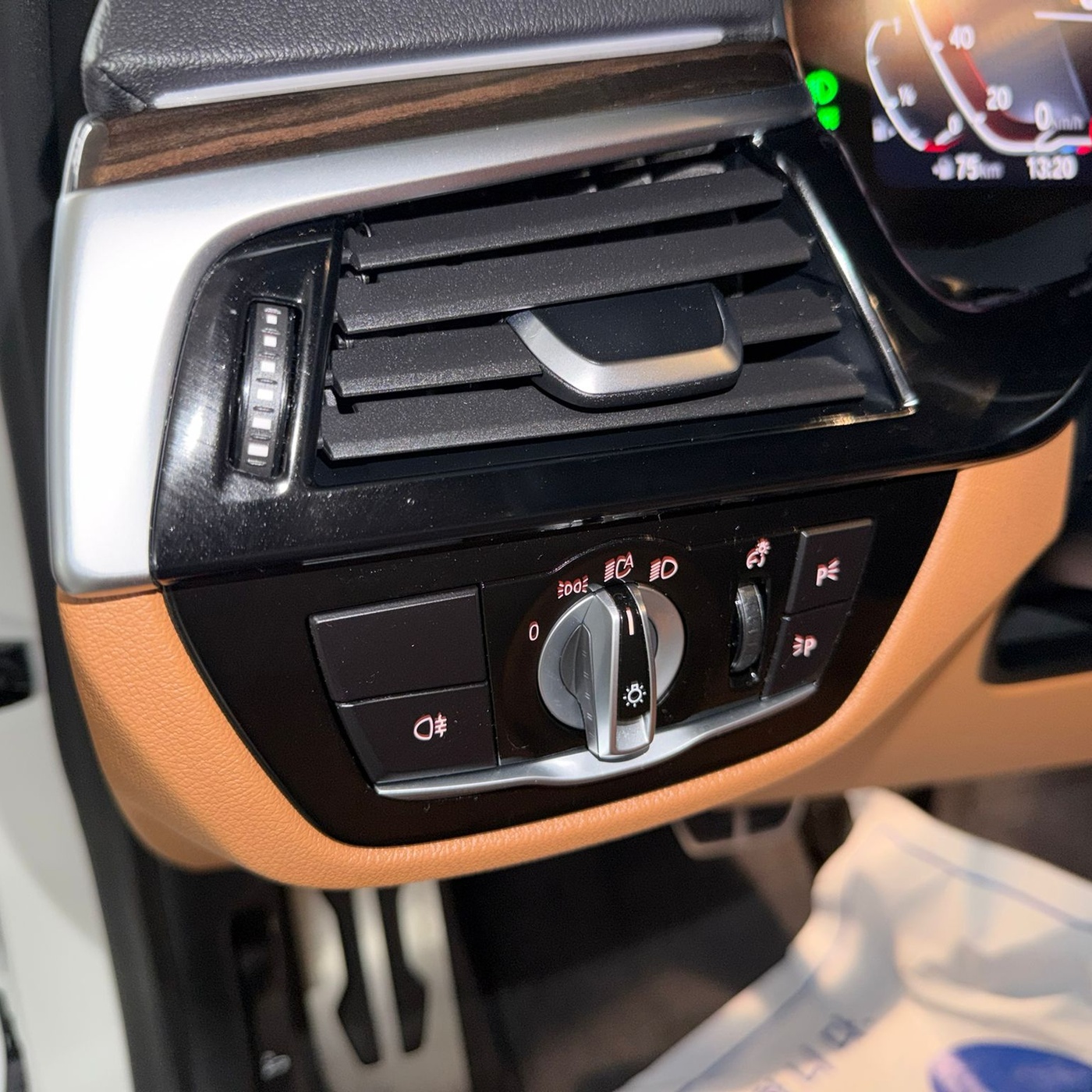 BMW-520i