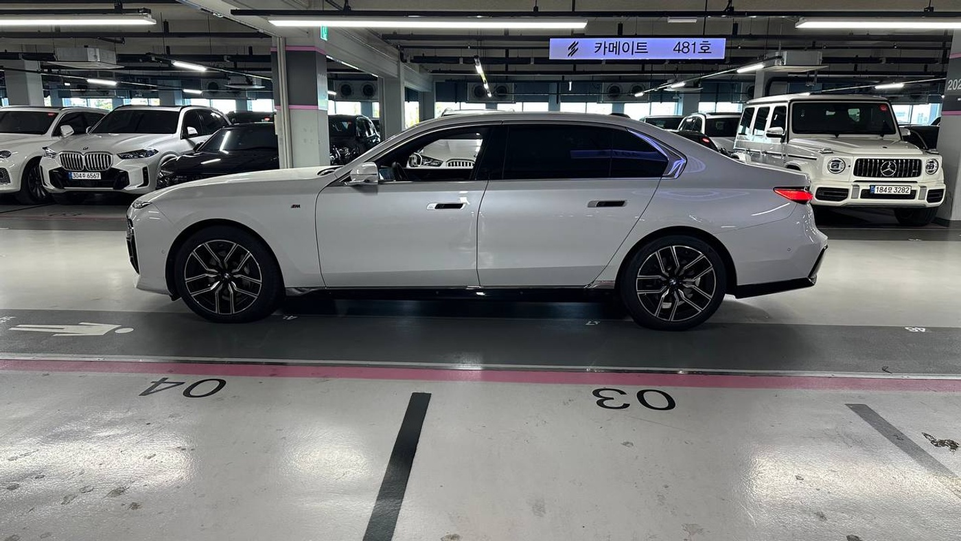 BMW-740i M 스포츠