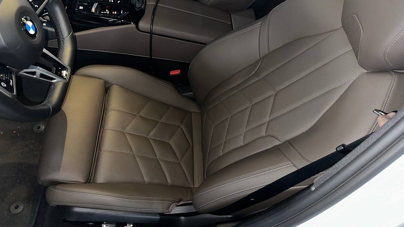 BMW-520i