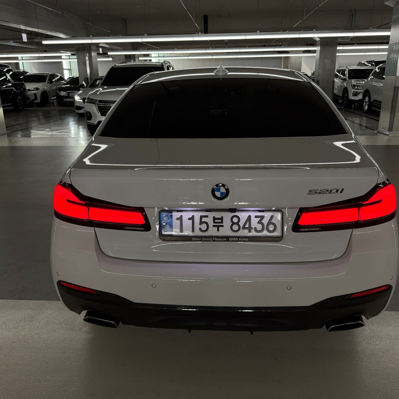 BMW-520i