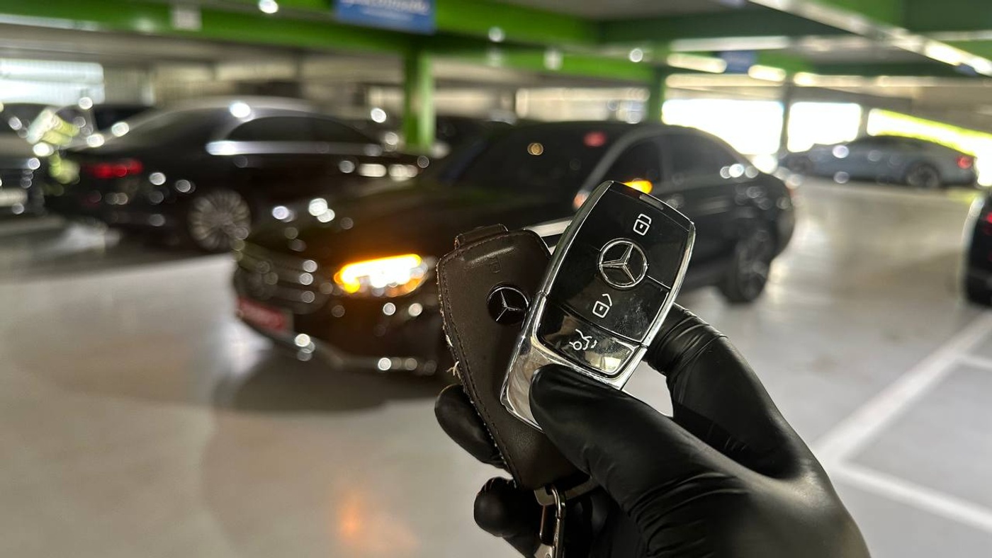 Mercedes-Benz-E250