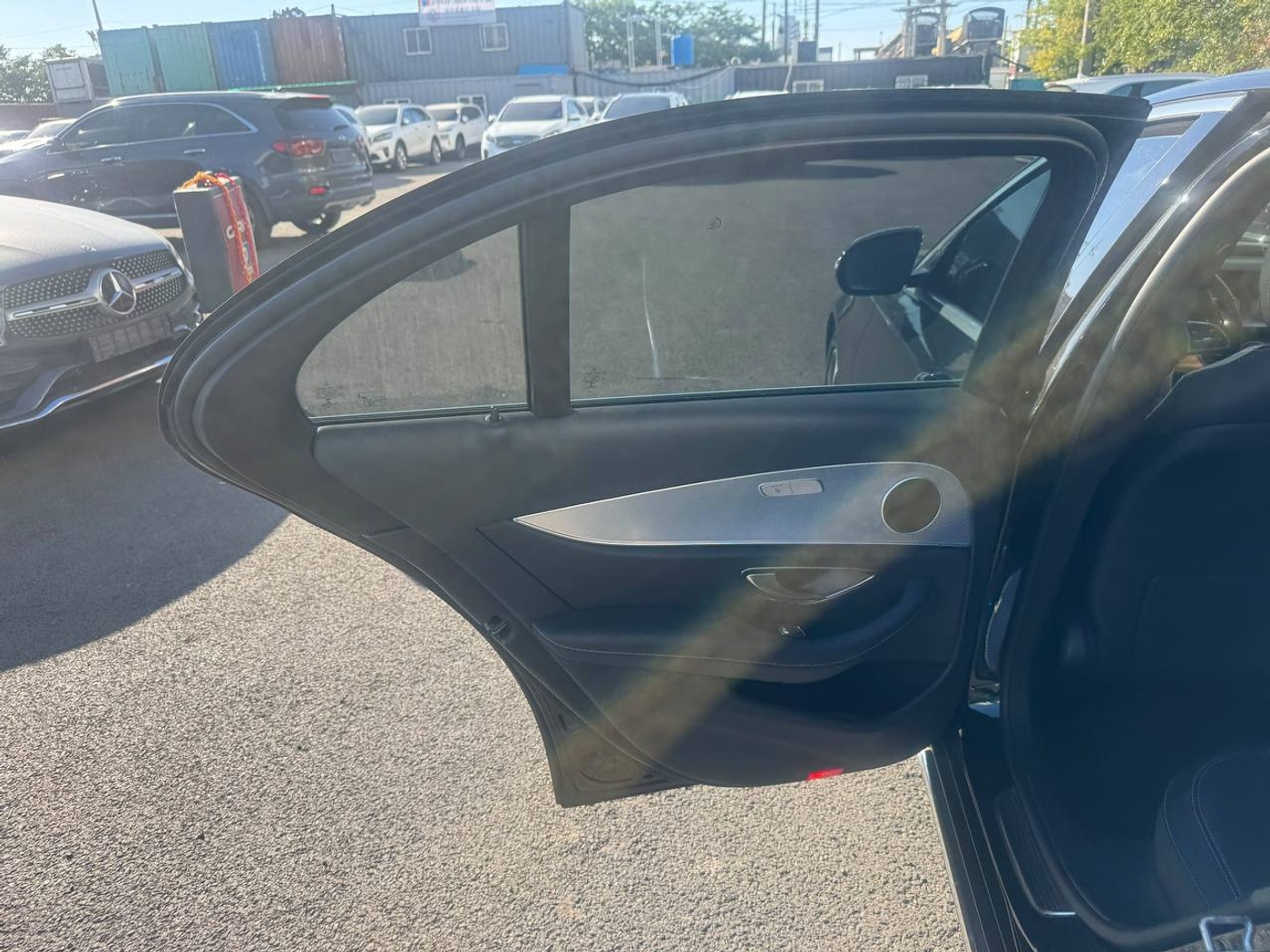 Mercedes-Benz-E250