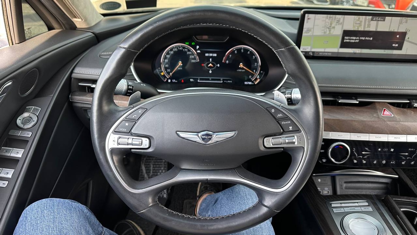 Genesis-G80