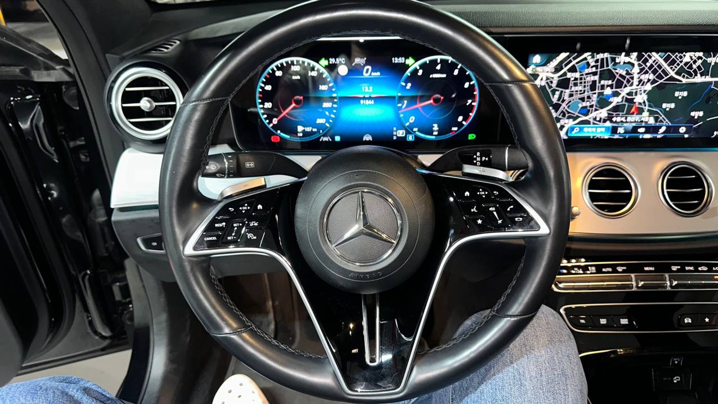 Mercedes-Benz-E250