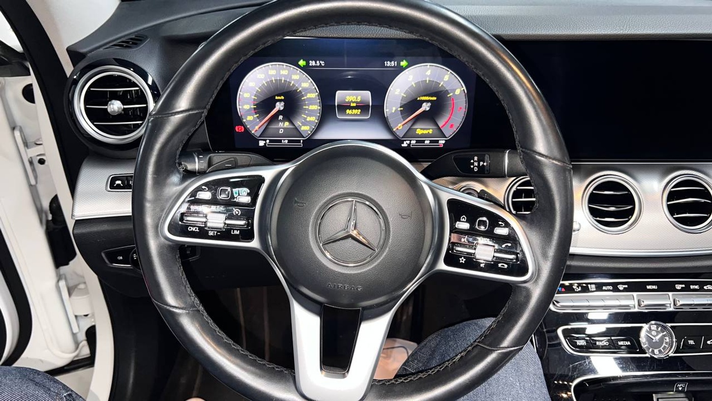 Mercedes-Benz-E300