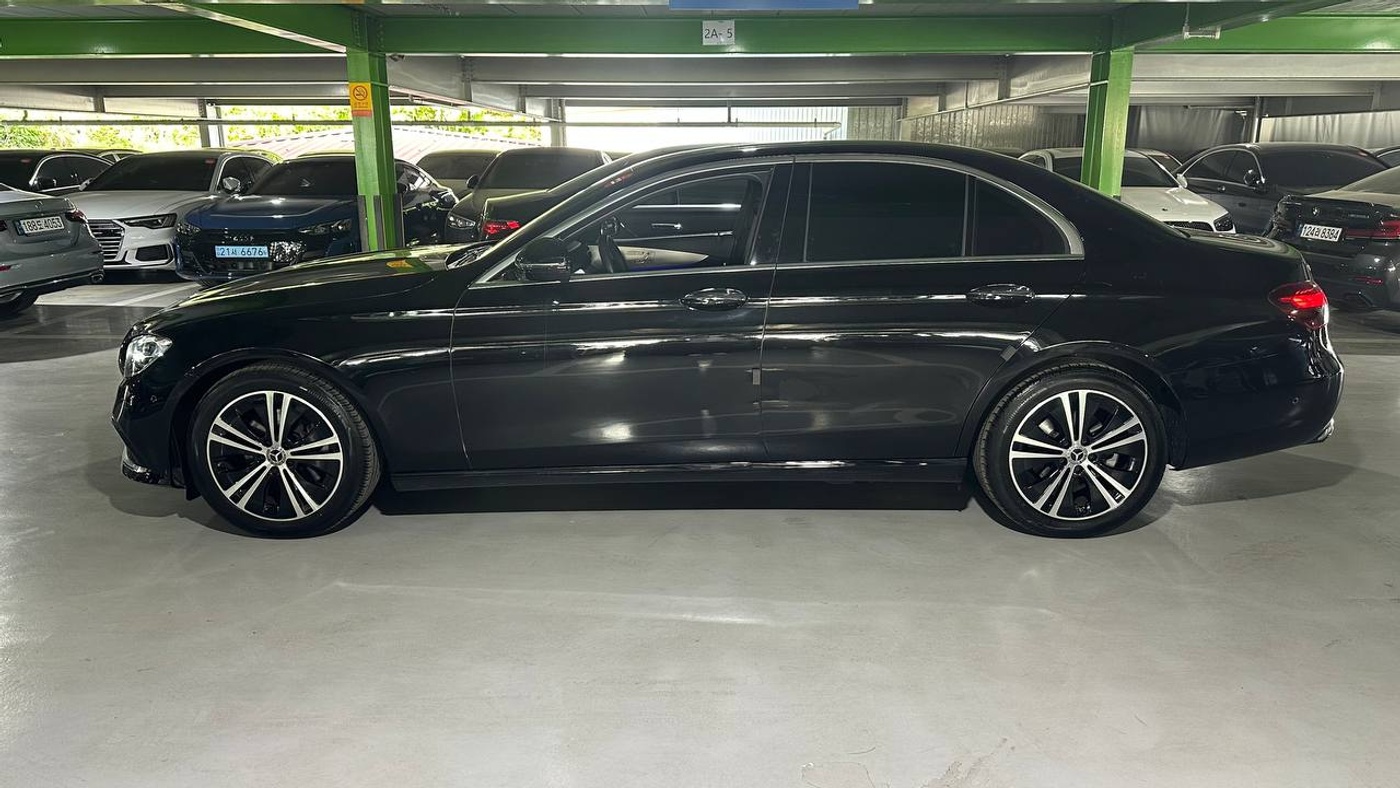 Mercedes-Benz-E250