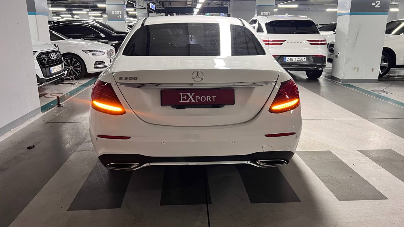 Mercedes-Benz-E300