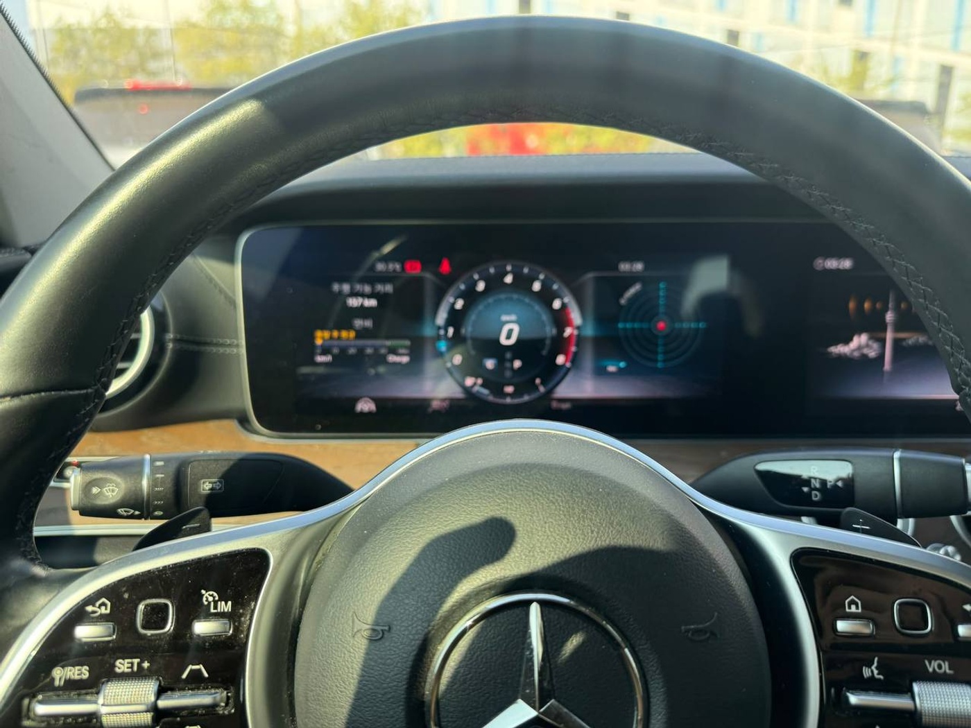 Mercedes-Benz-E300