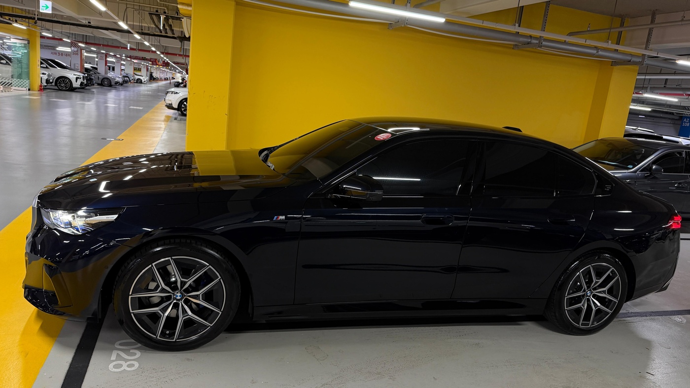 BMW-520i