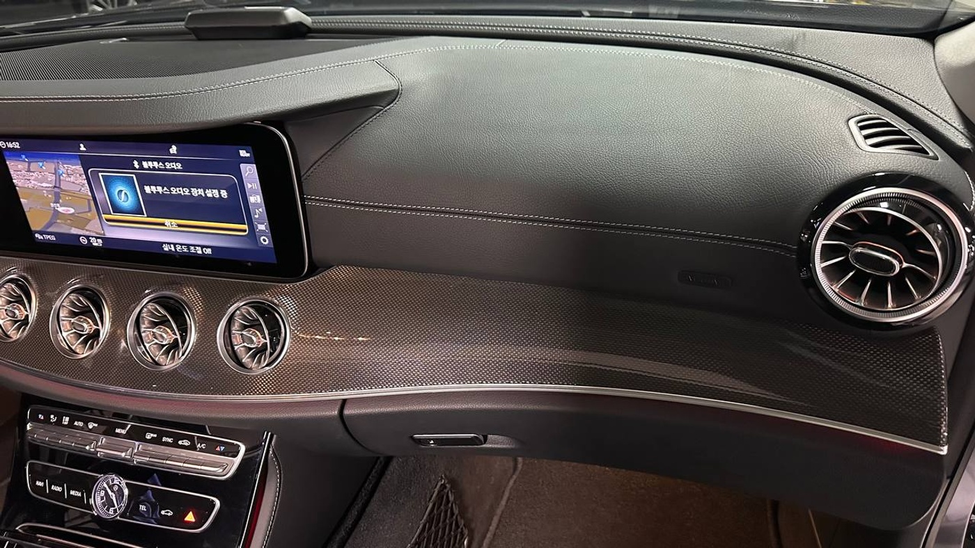 Mercedes-Benz-CLS300d