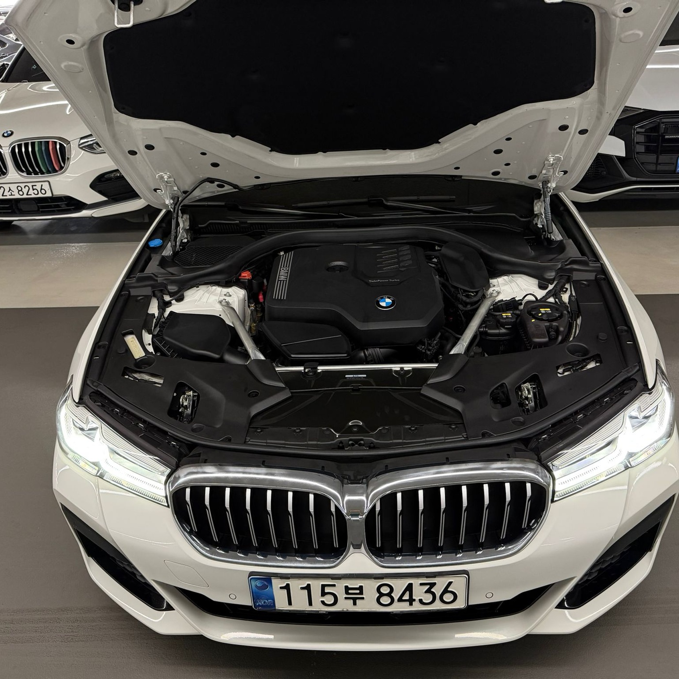 BMW-520i