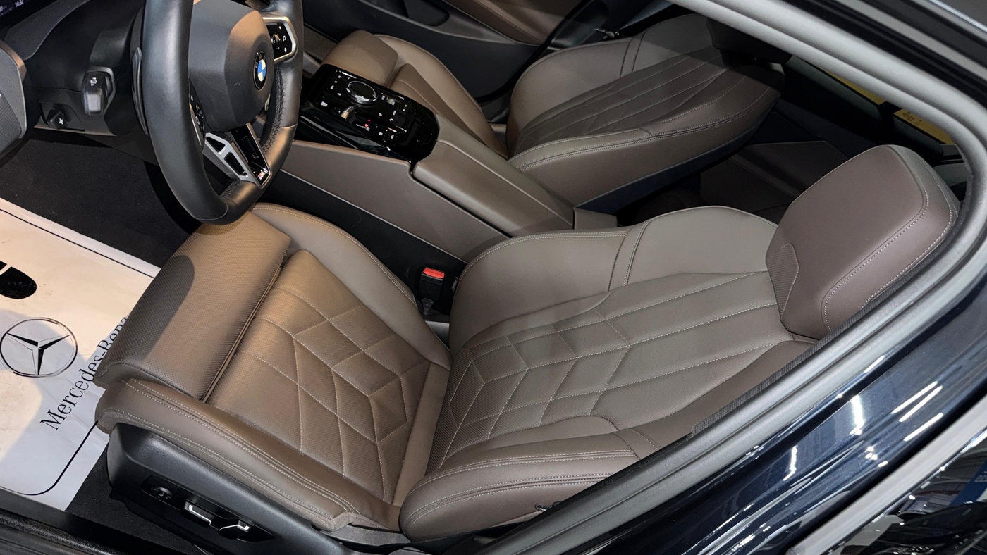 BMW-520i