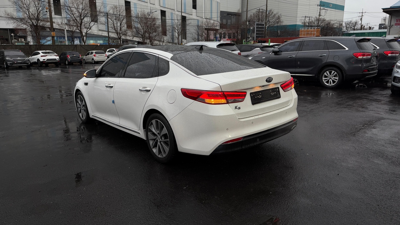 Kia-K5 (Optima)