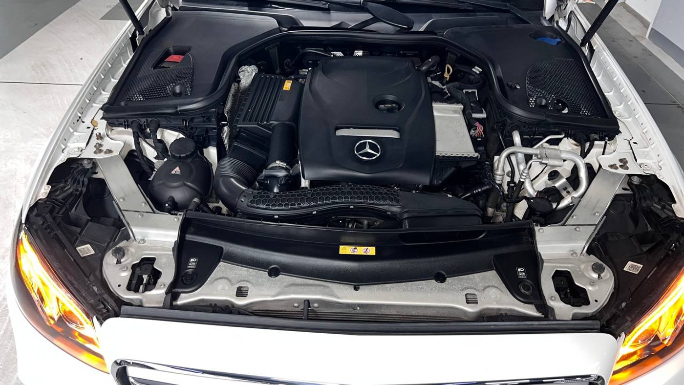 Mercedes-Benz-E300
